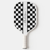 Schwarz + Weiß kariert monogrammiertes Muster Pickleball Schläger (Rückseite)
