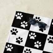 Schwarz-Weiß-Karo-Muster mit Namen einfügen Strandtuch (Beispiel)