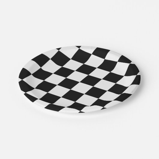 Schwarz-Weiß-Karo-Muster Pappteller (Schrägansicht)