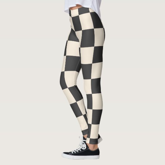 Schwarz-Weiß-Karton Leggings (Links)