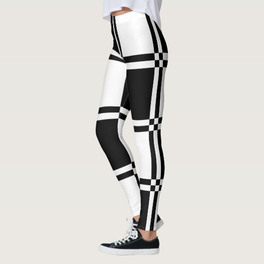 Schwarz-Weiß-Karton Leggings (Links)