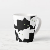 Schwarz-Weiß-Katze Milchtasse (Rechte Ecke)