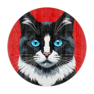 Schwarz-Weiß-Katze mit lebhaften blauen Augen Schneidebrett