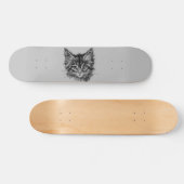 Schwarz-Weiß-Kitten-Gesichter auf Grau Skateboard (Horizontal)