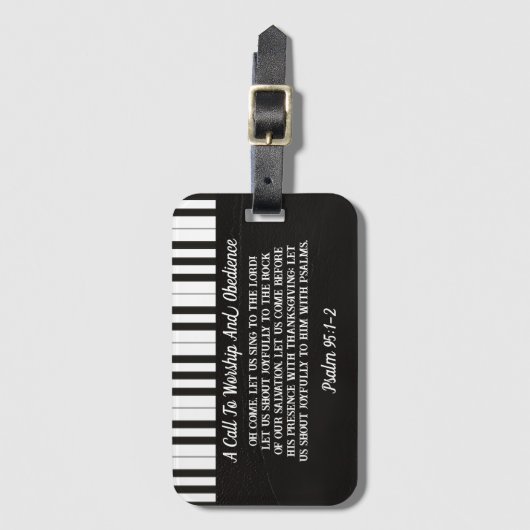 Schwarz-Weiß-Klavier druckt mit Bibelangebot Gepäckanhänger (Vorderseite Vertikal)