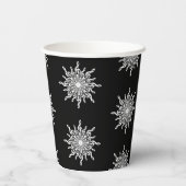 Schwarz-Weiß-Kleber-Schneeflockenmuster Pappbecher (Rückseite)