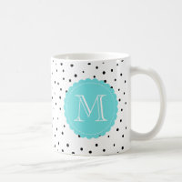 Schwarz-Weiß-Konfetti-Dots Blaue Monogramm-Tasse