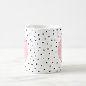 Schwarz-Weiß-Konfetti-Dots Blush-Custom-Monogramm Kaffeetasse (Mittel)