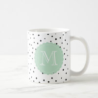 Schwarz-Weiß-Konfetti-Punkte Minze Monogramm-Tasse