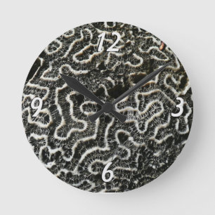 Schwarz-Weiß-Koralle II Abstrakte Naturfotografie Runde Wanduhr