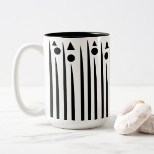 Schwarz-Weiß-Kreis-Dreieck-Streifenmuster Zweifarbige Tasse
