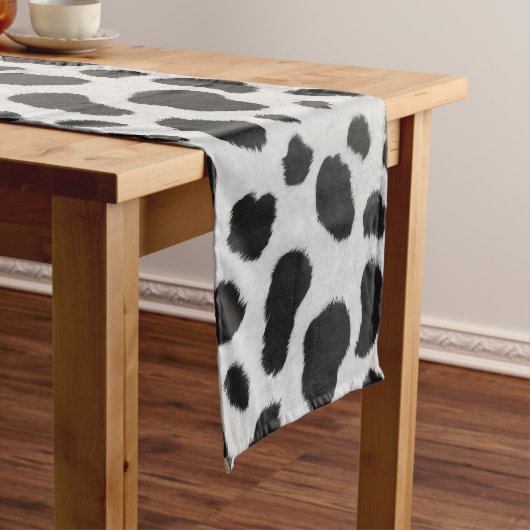 Schwarz-Weiß-Kuh-Flecken Muster Imitate Pelzstrukt Kurzer Tischläufer (Beispiel)