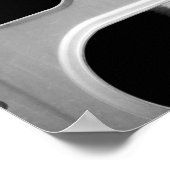 Schwarz-Weiß-Kuh mit Blick durch einen LKW 16x20 Poster (Ecke)