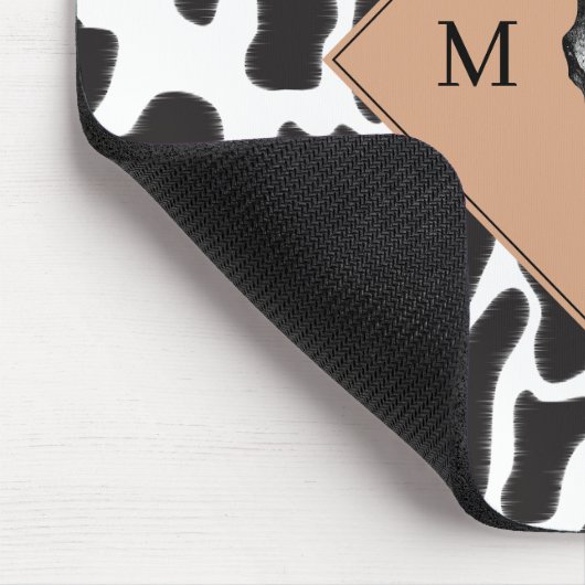Schwarz-Weiß-Kuh-Spot Tiermuster Monogramm Mousepad (Ecke)