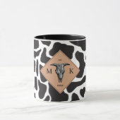 Schwarz-Weiß-Kuh-Spot Tiermuster Monogramm Tasse (Zentrum)