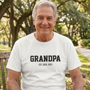 Schwarz-Weiß-Kühnes-Opa-Gegründet-T-Shirt T-Shirt
