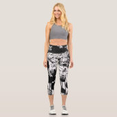 Schwarz-Weiß-Leggings mit Graffiti-Printmedien Capri Leggings (Vorderseite)