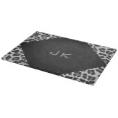 Schwarz-Weiß-Leopard-Printwerbung für Monogramm Schneidebrett (Ecke)