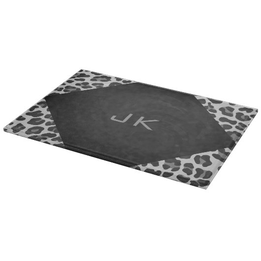 Schwarz-Weiß-Leopard-Printwerbung für Monogramm Schneidebrett (Ecke)