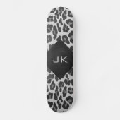 Schwarz-Weiß-Leopard-Printwerbung für Monogramm Skateboard (Vorderseite)