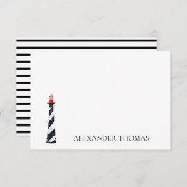 Schwarz-Weiß-Leuchtturm an der Küste