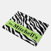Schwarz-weiß Lime Green Zebra Skin Name personalis Fußmatte (Schrägansicht)