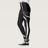Schwarz-Weiß-Linien Leggings (Links)