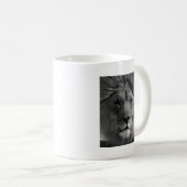 Schwarz-Weiß-Lion Kaffeetasse (VorderseiteRechts)