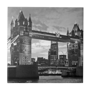 Schwarz-weiß London Tower Bridge UK Travel Fliese