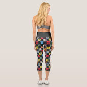 Schwarz-Weiß-LOONEY TUNES™ in bunten Schachbretter Capri Leggings (Rückseite)