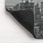 Schwarz-Weiß-Luftbild New Yorks Nacht Mousepad (Ecke)