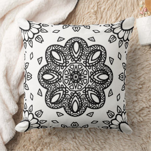 Schwarz-Weiß-Mandala-Rahmenmuster Kissen