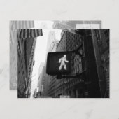 Schwarz-weiß Manhattan New York Walk Sign Postkarte (Vorne/Hinten)