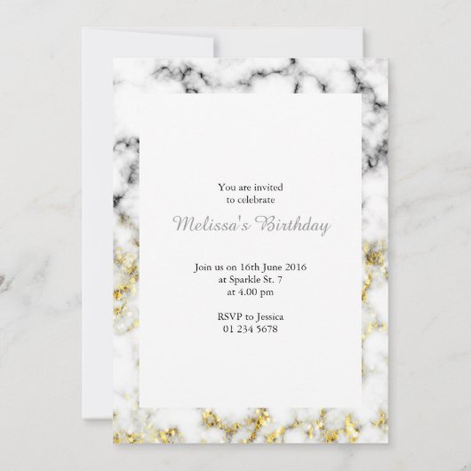 Schwarz-Weiß-Marmor-Gold-Funkelflake Monogram Einladung (Rückseite)