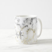 Schwarz-Weiß-Marmor-Gold-Funkelflake Monogram Kaffeetasse (VorderseiteRechts)