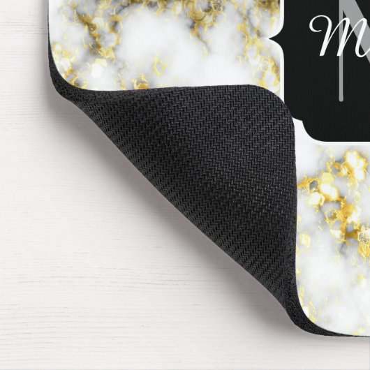 Schwarz-Weiß-Marmor-Gold-Funkelflake Monogram Mousepad (Ecke)