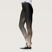 Schwarz-Weiß-Marmor Leggings (Links)
