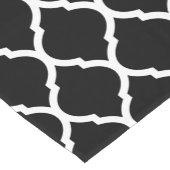 Schwarz-Weiß-Marokkanisch-Quatrefolie Kurzer Tischläufer (Ecke)
