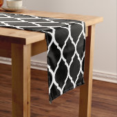 Schwarz-Weiß-Marokkanisch-Quatrefolie Kurzer Tischläufer (Beispiel)