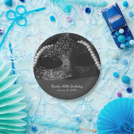 Schwarz-Weiß-Maskenmasken und Perlen Party Pappteller (Party)