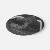 Schwarz-Weiß-Maskenmasken und Perlen Party Pappteller (Schrägansicht)