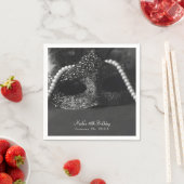 Schwarz-Weiß-Maskenmasken und Perlen Party Serviette (Beispiel)