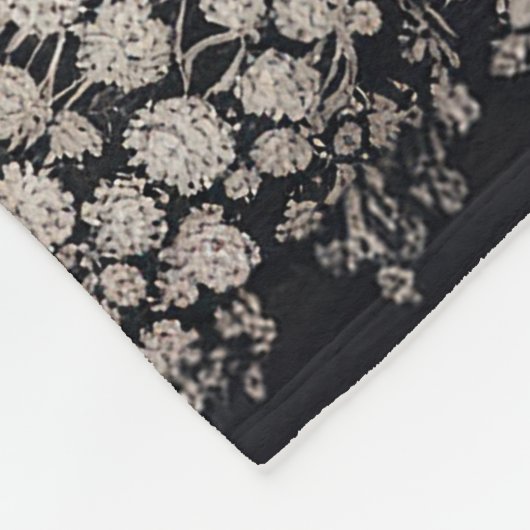 Schwarz-Weiß-Messe Schloss mit Pferd Fleecedecke (Ecke)