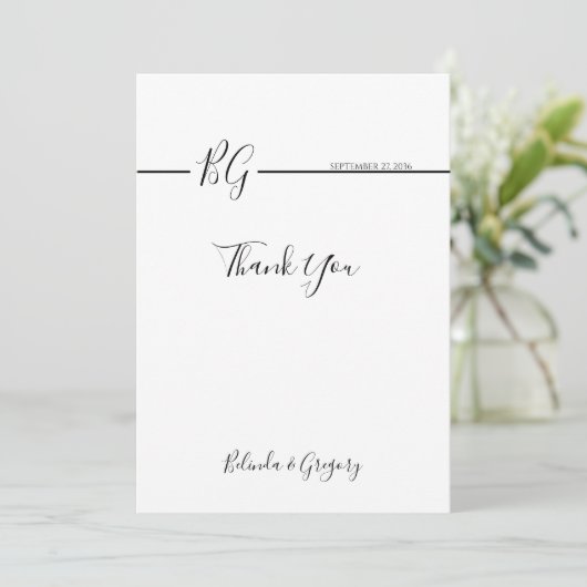 Schwarz-Weiß-Minimalistisch-Monogramm-Hochzeit Dankeskarte (Stehend Vorderseite)