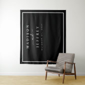 Schwarz-Weiß-Minimalistische Hochzeitsgeschichte Wandteppich (Beispiel)