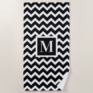 Schwarz-Weiß-Modern-Zickzack Monogramm Strandtuch
