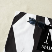 Schwarz-Weiß-Moderne Abstrakte Kunstlinie dekorier Strandtuch (Beispiel)