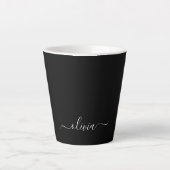 Schwarz-weiß Modernes Minimalistisches Monogramm Milchtasse (Vorderseite)