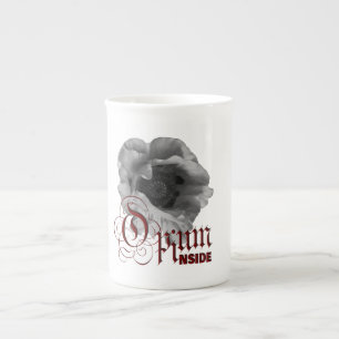 Schwarz-Weiß-Mohn "Opium Inside" Porzellantasse