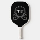 Schwarz-Weiß-Monogramm Classic Crest Pickleball Schläger (Vorderseite)